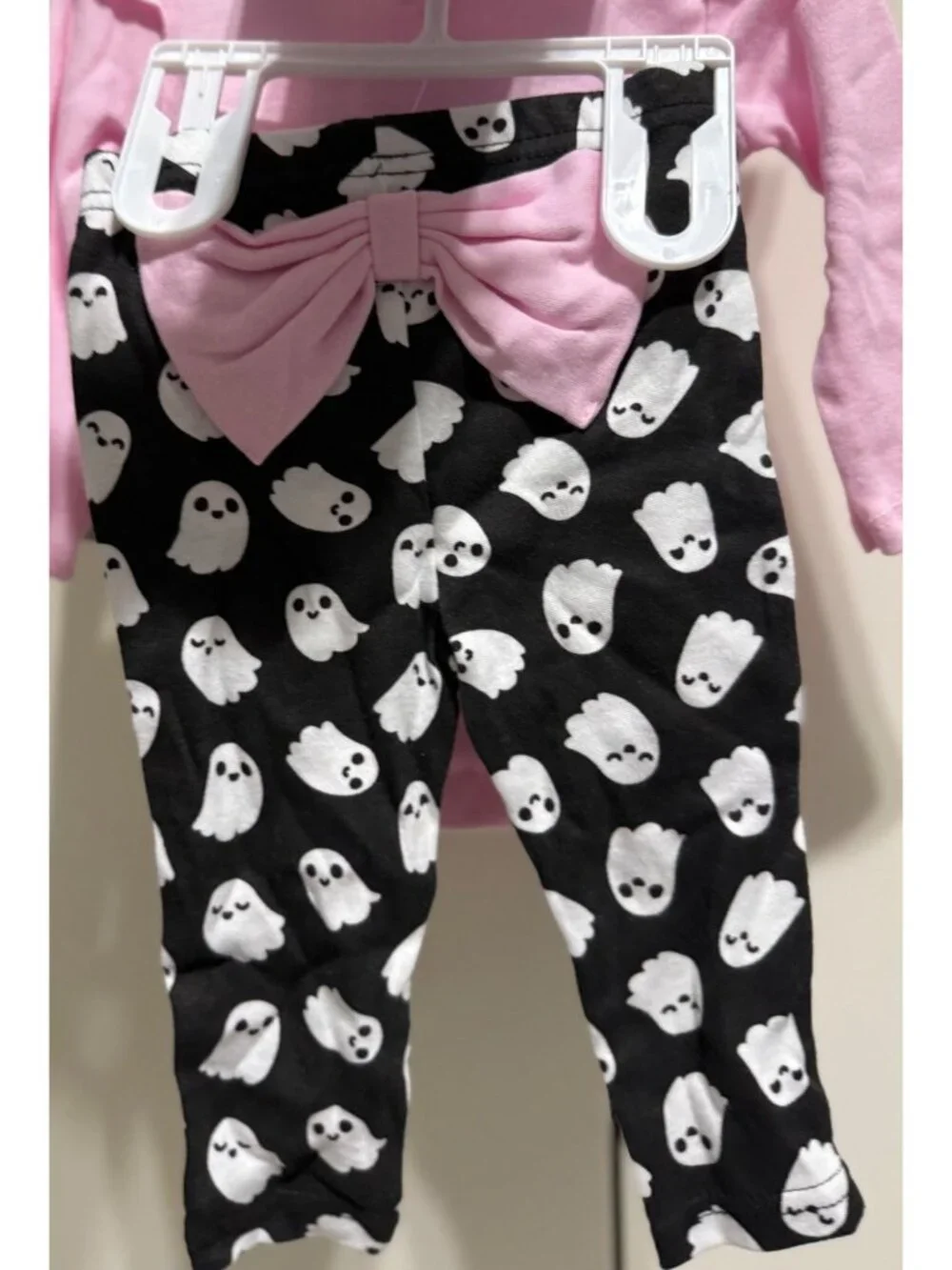 Baby Essentials 6m NWT Halloween 4pc set pink black Ghost socks headband HEY BOO